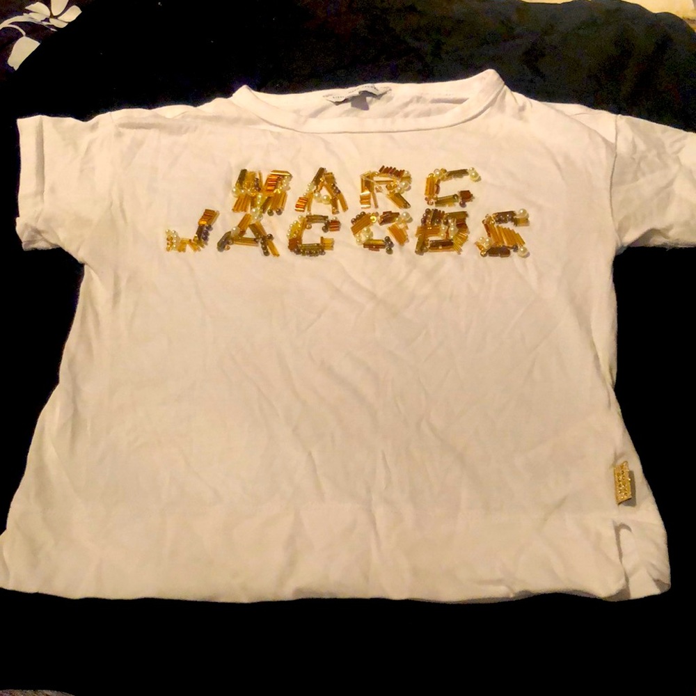 White Marc Jacobs tshirt.